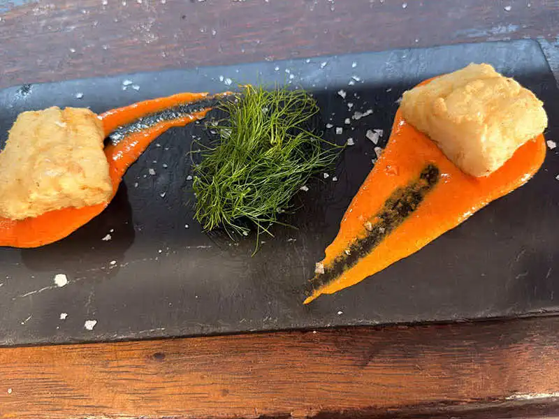 Sobre nosotros 7 Delicias de bacalao con salsa de pimientos del piquillo